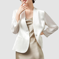 Ylellinen satiinibleiseri